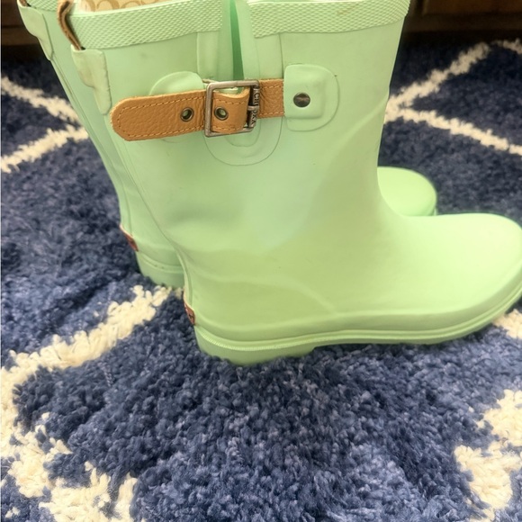 Chooka Light Green Women's Rain Boots - Picture 4 of 6
